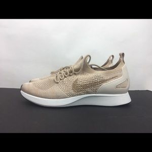 Nike Women's Air Zoom Mariah Flyknit Racer Beige